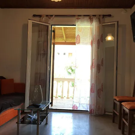 Panorea * Moraḯtika